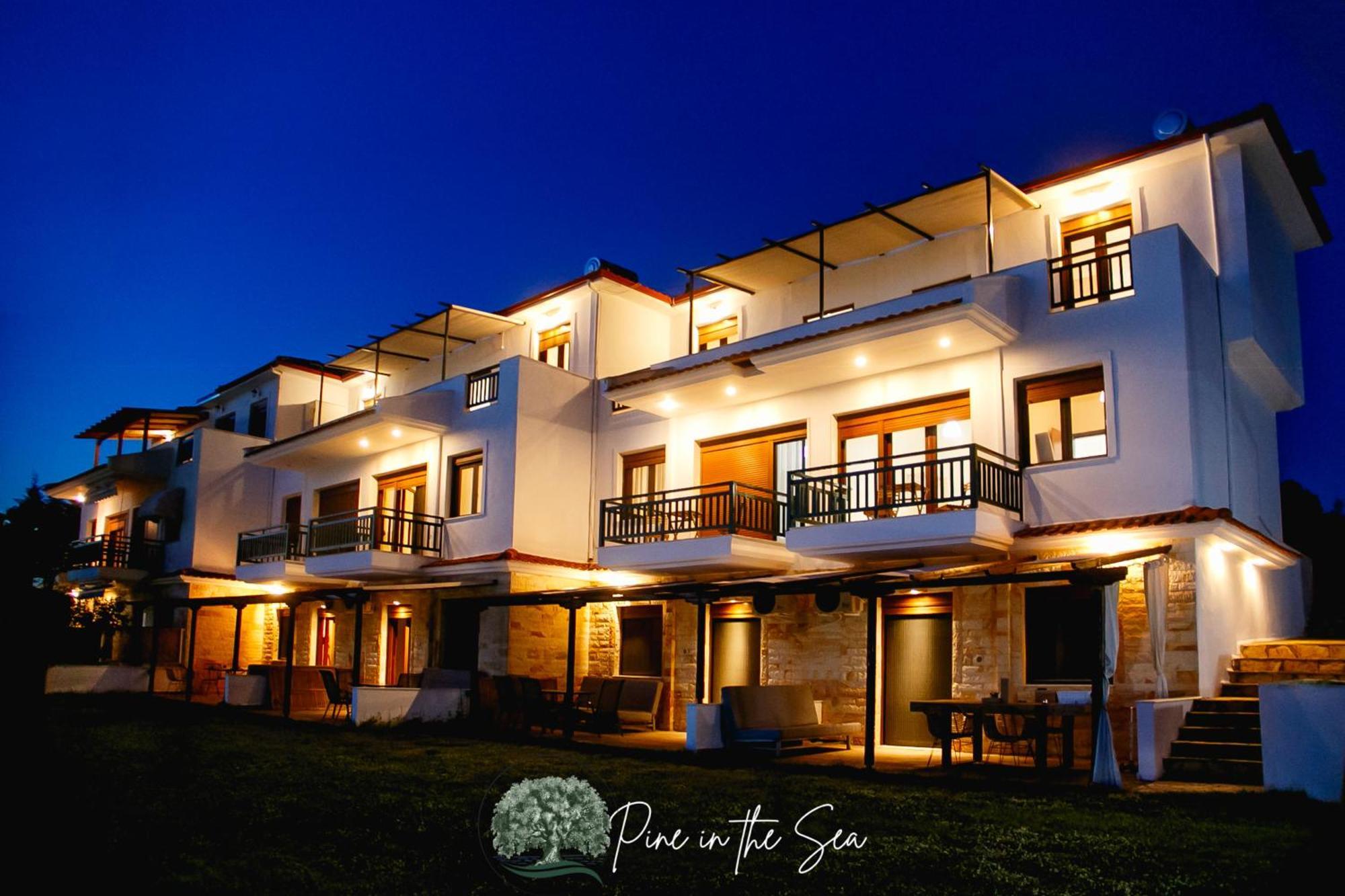 Pine In The Sea Nikiti-Sithonia Apartment Exterior foto