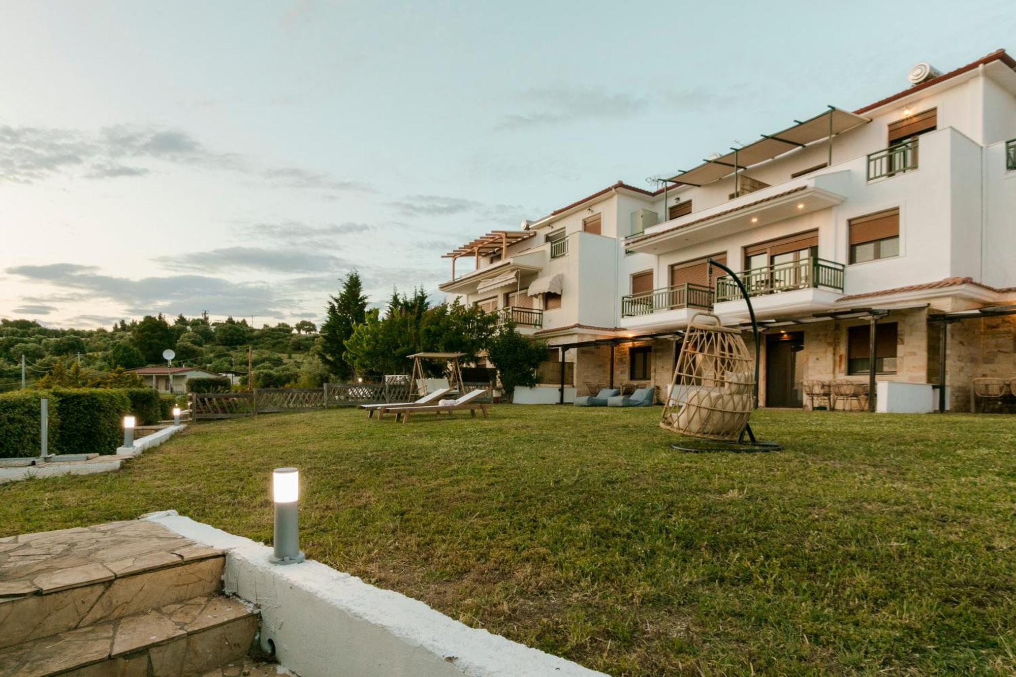 Pine In The Sea Nikiti-Sithonia Apartment Exterior foto